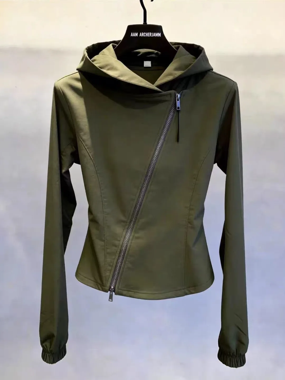 Military Green Hooded Zipper Top Women's Fashion Comfortable Loose Personality Small Shirt Autumn New Style Daily Wear T-shirt