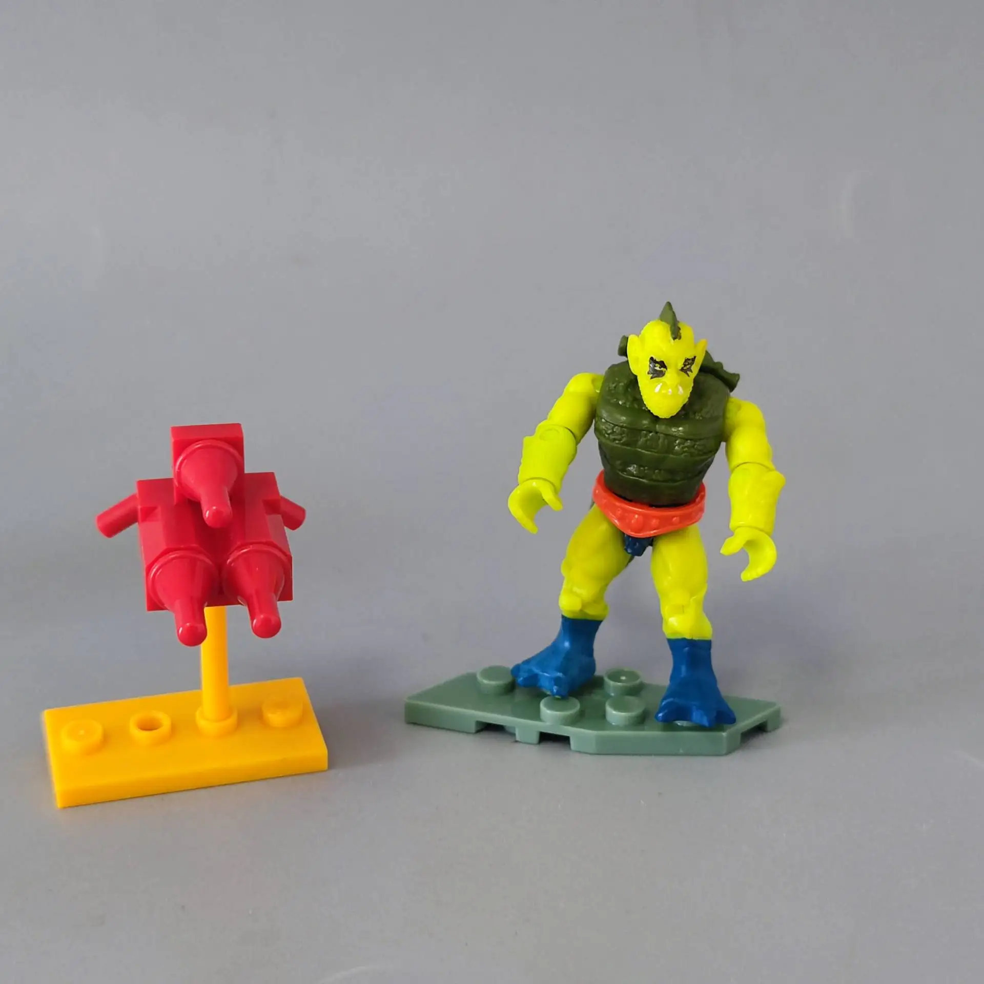 Mega Construx Motu He-man Teela Heman mer-man Scarglow Whiplash 2 "Mini figura de acción suelta