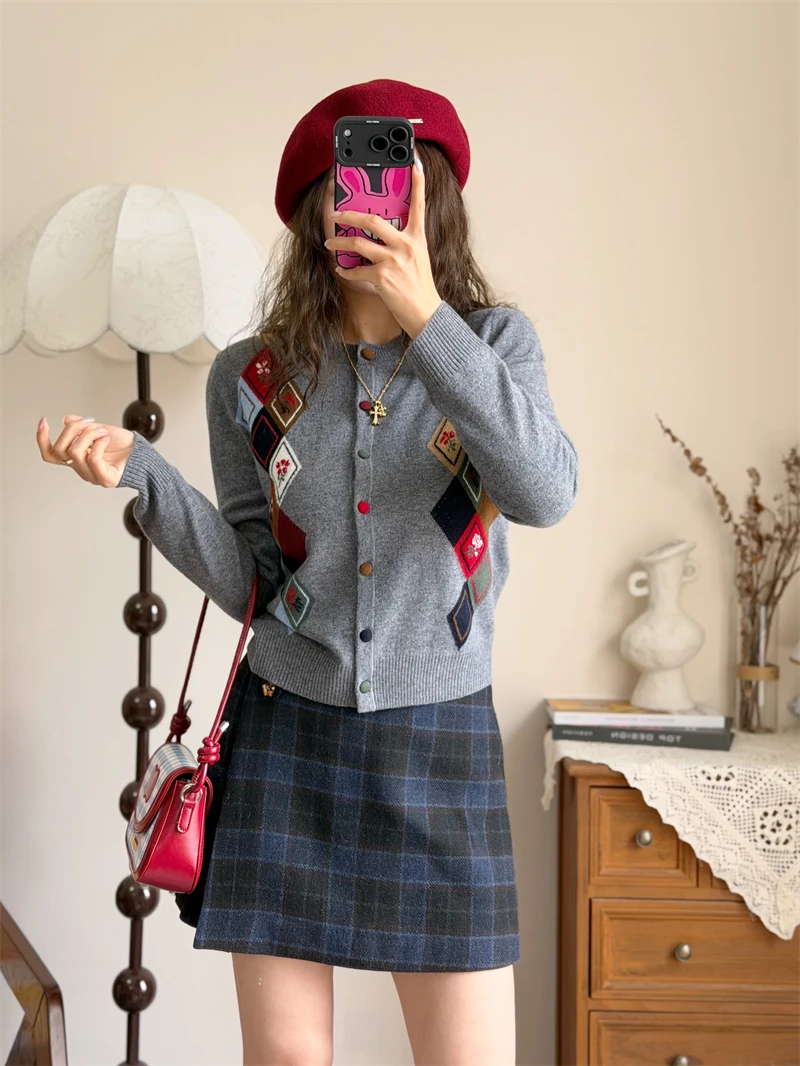 

Autumn Winter Wool Camere Blend Retro Diamond Pattern Color Button Knitted Sweater Cardigan Women's Loose Fit Long Sve r...