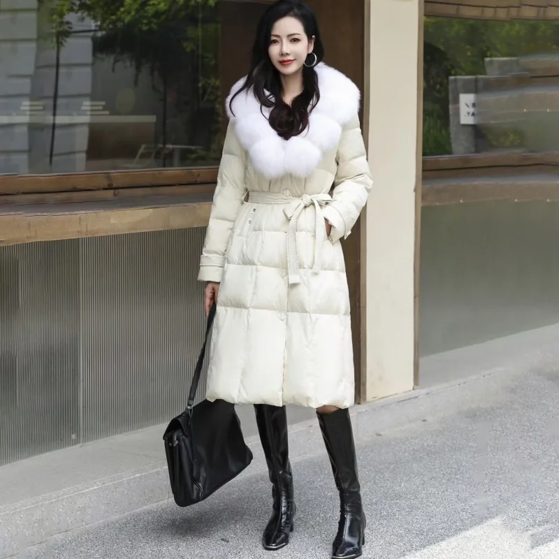 Winter neue Damen weiße Gänsedaunen verdickte warme Daunenjacke mit Kapuze Y2K hochwertiger Fuchspelzkragen mittellanger warmer Mantel 2025