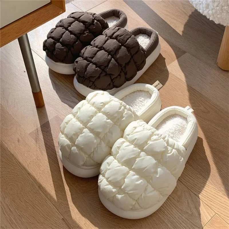 

Female winter home leisure warm non-slip fashion soft bottom moon shoes Korean version of the puff plaid head cotton slippers