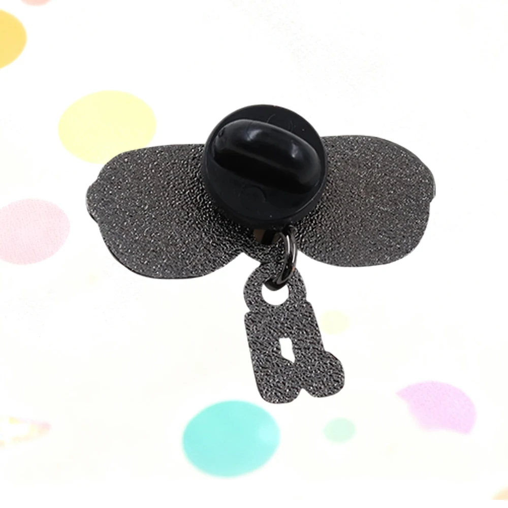 Ich bin ein 80er-Jungen-Sonnenbrillen-Emaille-Anstecker, süßer blauer Musiknoten-Anhänger, Abzeichen, 80er-Retro-Ästhetik-Schmuck, Accessoire, Geschenk – Detail 3