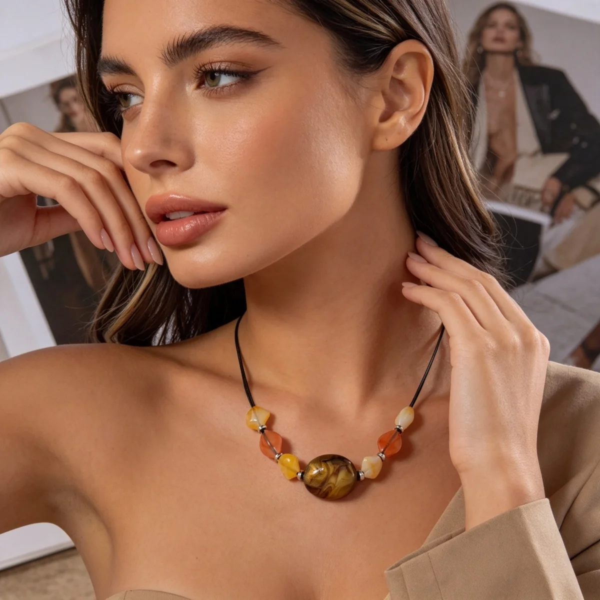 Ästhetische Boho-Halskette mit unregelmäßigen Acrylperlen und schwarzem Seil für Damen und Herren, Retro-Handarbeit, geometrischer Choker, Partyschmuck – Detail 16