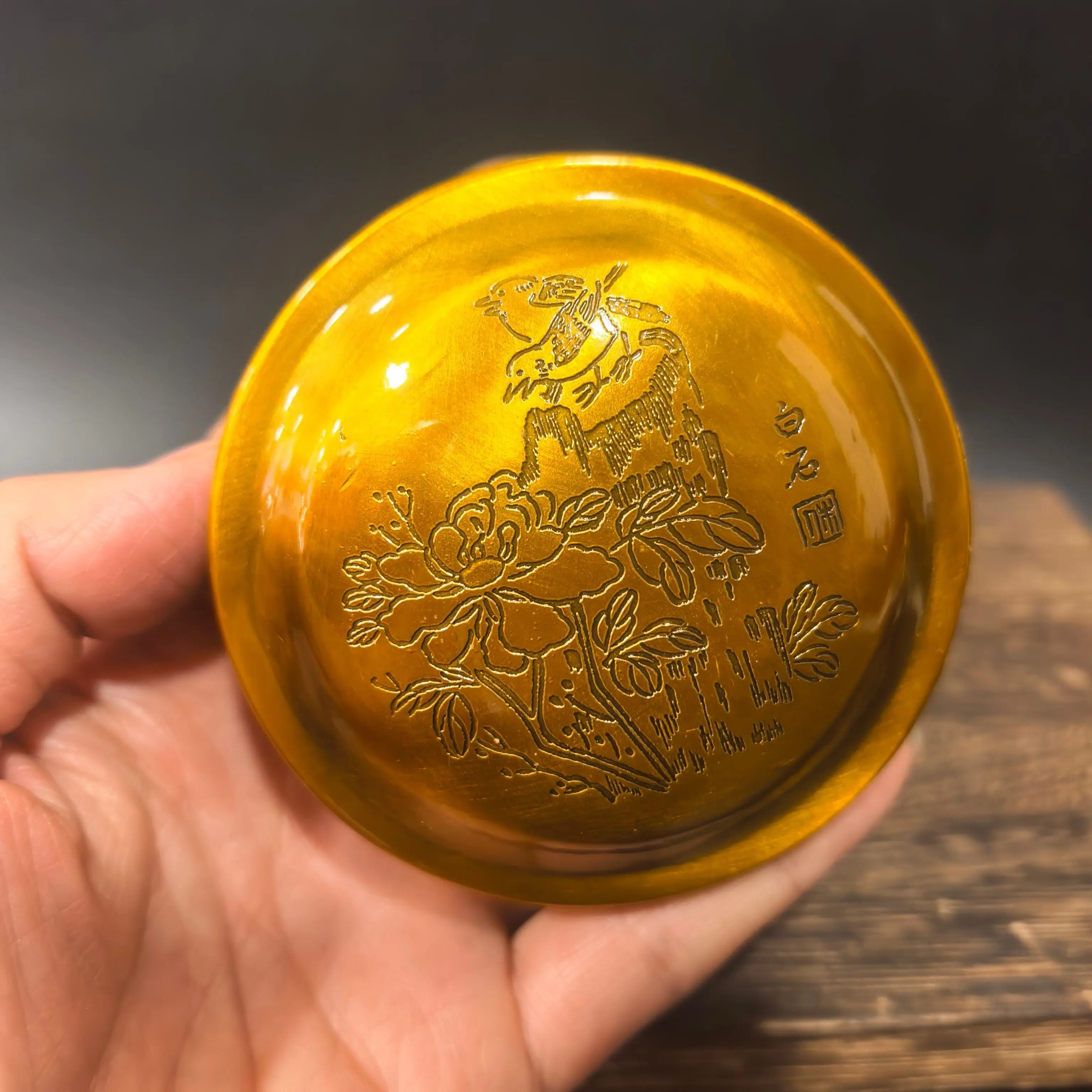 Antique gilt round ink cartridge engraved landscape pattern copper ink cartridge study four treasures sealed cylinder antique co