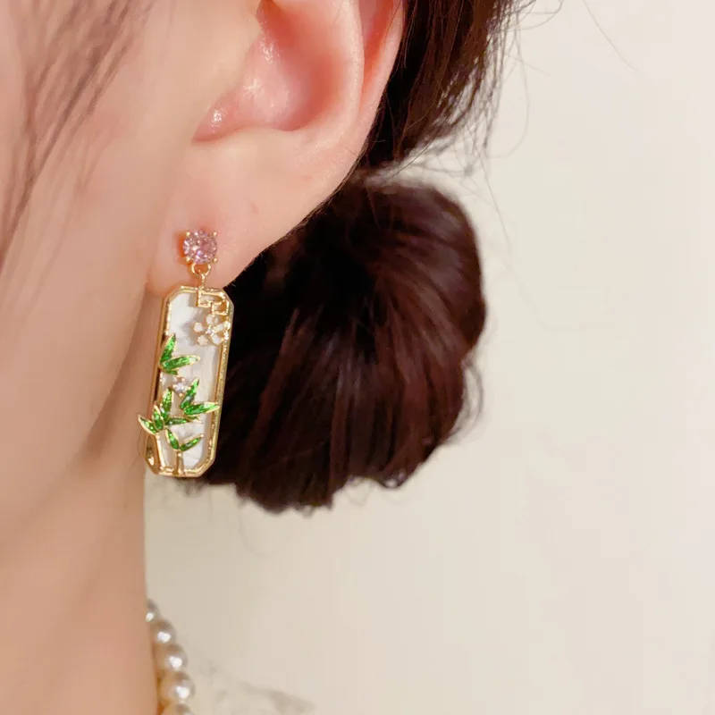 Luxury with a touch of elegance  Fashion Personality Subtle design sense New Chinese Style Bamboo leaves  Geometry Alloy Eardrop