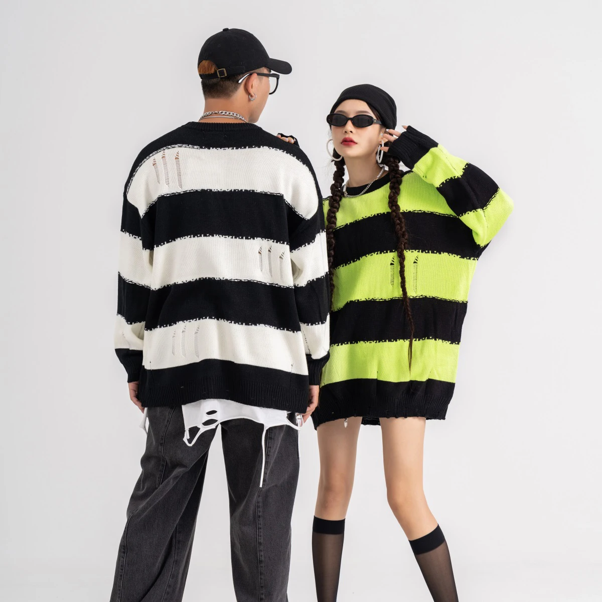 Harajuku Striped Colorblock Sweaters Hip Hop Destroyed Ripped Knitwears Men Hole Knitted Jumpers for Women Baggy Pullovers