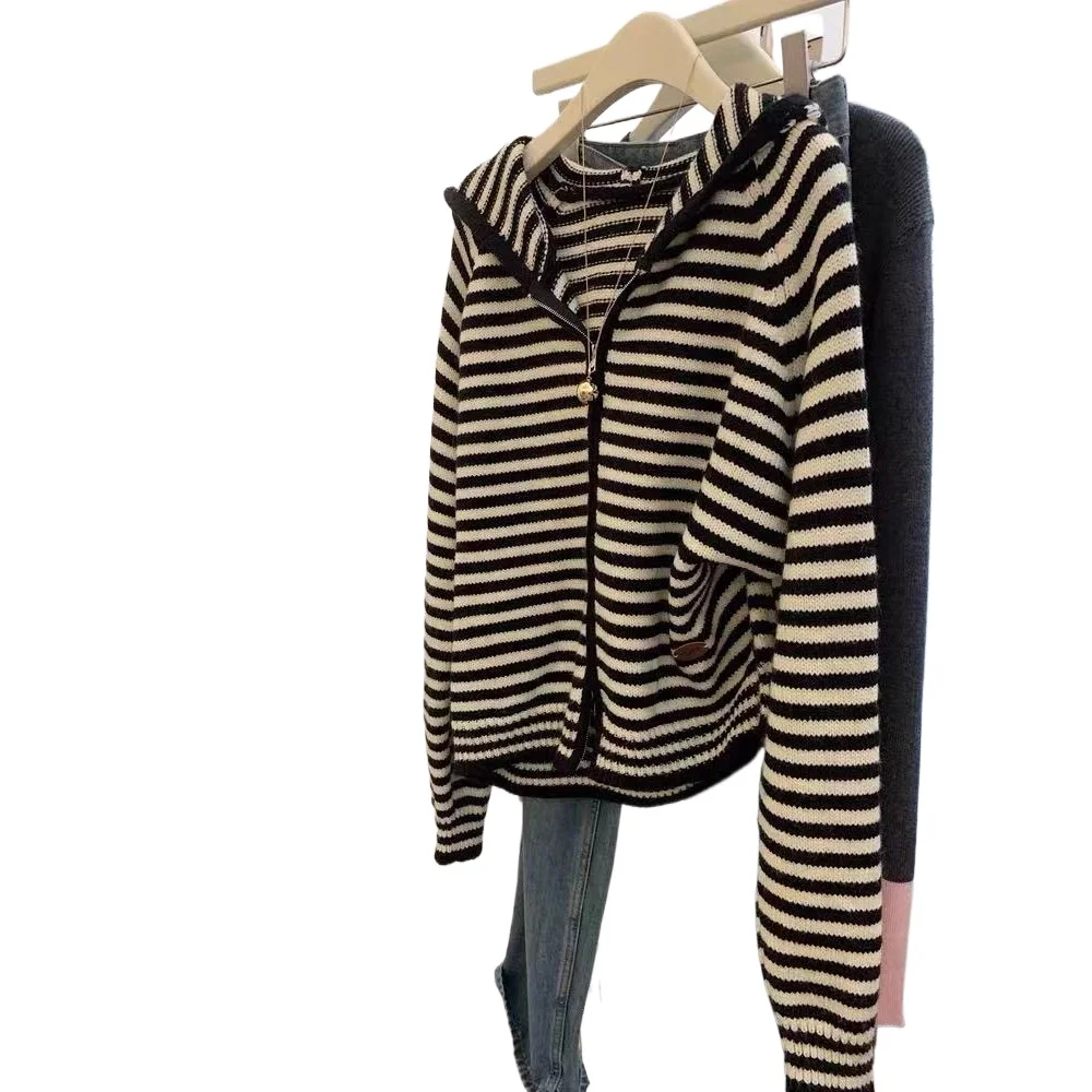 

Spring 2026 New Contrasting Colors Black and White Striped Hooded Knitted Cardigan Zipper Jacket Top Loose Lazy Style High Sense