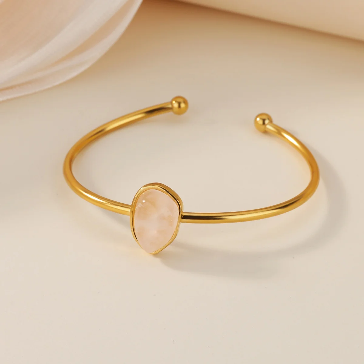 Stainless Steel Green Oval Stone Bracelet for Women Gold-plated Open Bangle Vintage Bohemian Jewelry Holiday Beach Party Gift