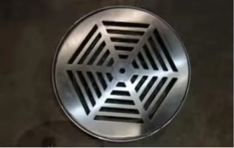 High Quality Stainless Steel Double Triangular Manhole Cover (750x750mm 600x600 Opening) EN124 Standard Ensuring Durability