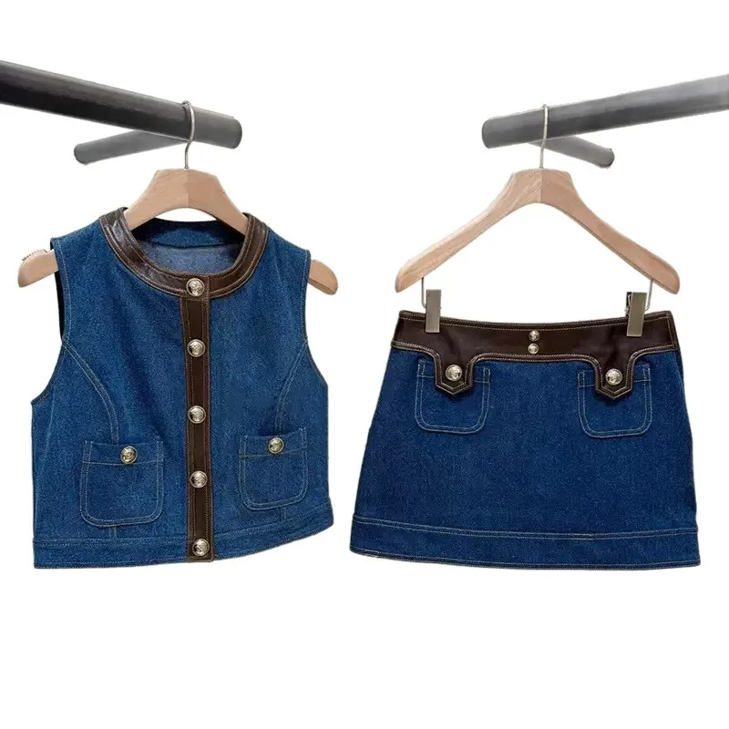 Costume deux pièces en denim décontracté pour femmes, avec gilet sans manches à col rond en patchwork ou jupe à poche fine