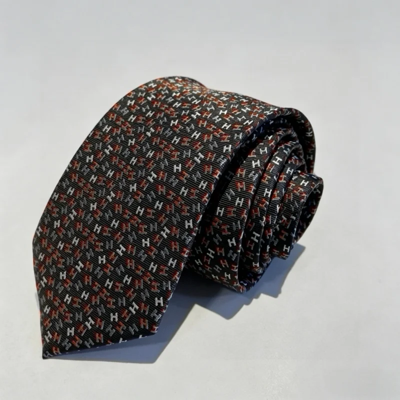 

Brand Discount Ties The Perfect Match for Suits Exuding Gentlemanly Elegance Exquisite Hand-woven The Perfect Holiday Gift