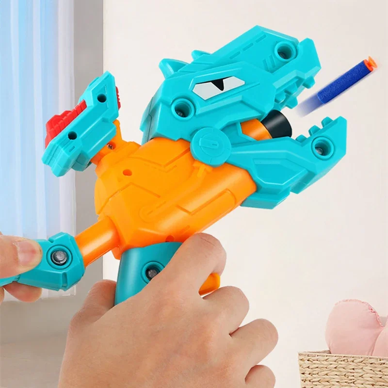 Mini dinossauro bala macia arma brinquedos de carregamento manual crianças esportes ao ar livre jogo tiro crianças pistola armas brinquedo presente natal