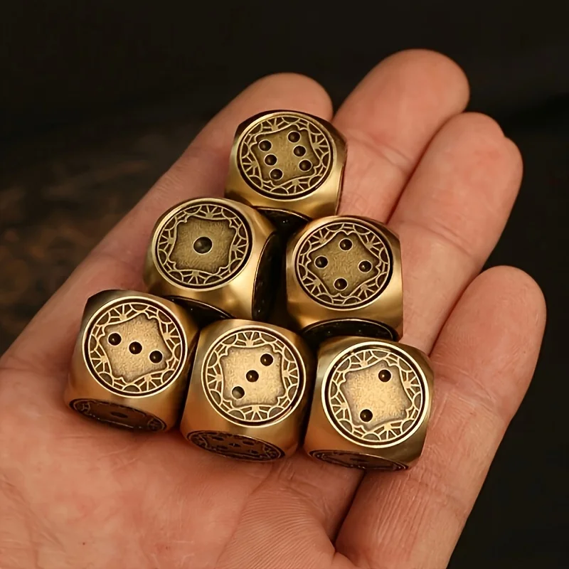 1pc Vintage Hand-Polished Brass Dice, Antique Bronze D6 Dice For Board Game, Perfect Pick For Halloween, Christmas, Thanksgiving