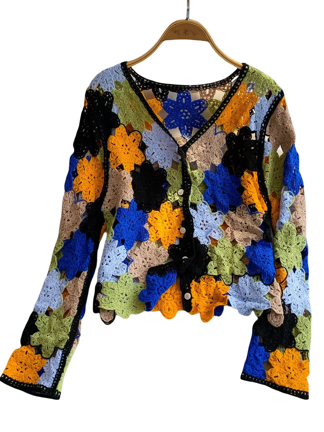 n Vaion Sle Long Sve V-Ne Hollow out Gestrickte Sonnenschutz-Oberbekleidung Damen Herbst Surprising Color Top