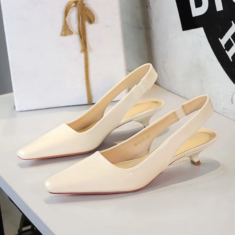 

Женские модные лаконичные туфли из лакированной кожи, женские туфли на тонком каблуке 4 см, на среднем каблуке с острым носком и ремешком сзади, полые туфли для женщин