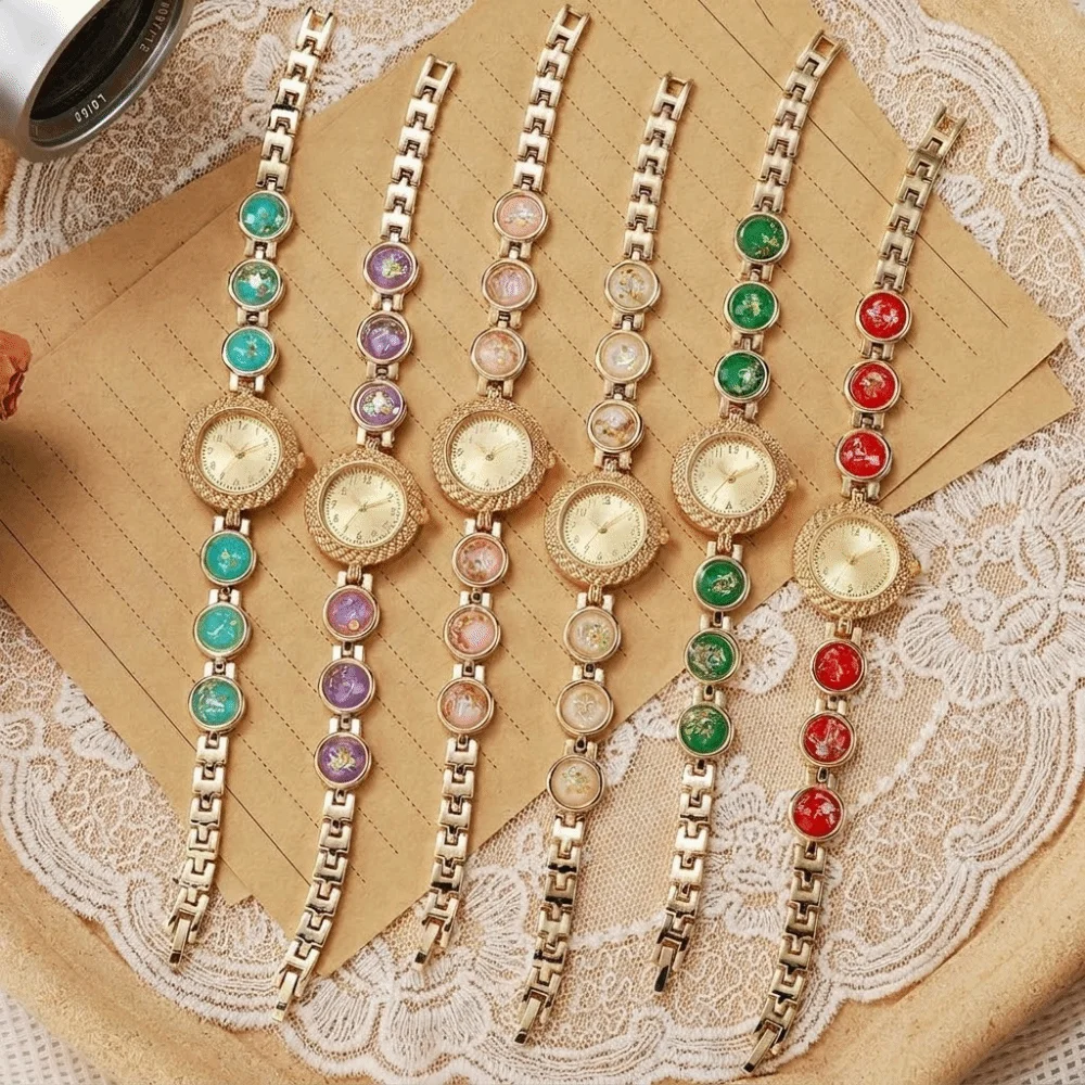 

Gold Rhinestone-Inlaid Ladies Quartz Watch Green Jewelry Rhinestone Heart Bracelet Quartz Bracelet Watch Oval Bracelet