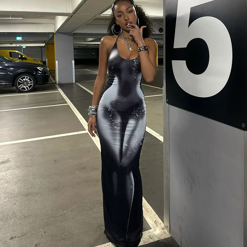 

Summer European and American printed fashionable halter neck slimming sexy backless lace-up long dress for women