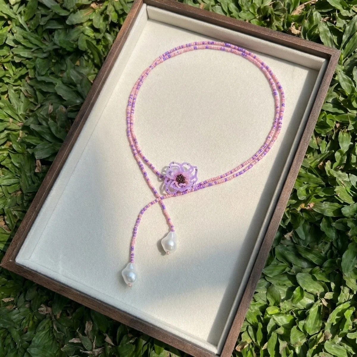 Böhmische handgefertigte Halskette mit gewebten Reisperlen und Blumenmuster für Damen, barocke Kunstperlen-Quastenkette, lange Pulloverkette, Schmuckstück – Detail 29