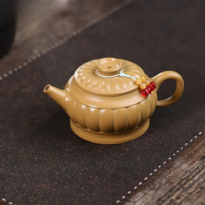 

220ml Yixing Purple Clay Teapots Handmade Rib Chrysanthemum Petal Pot Raw Ore Gold Zhu Mud Kettle With Infuser Zisha Tea Set Cha