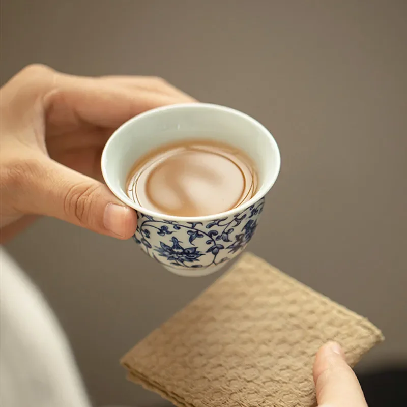 1 Pc Chinesische Blaue Keramik Tee Tasse Handgemachte Porzellan Tee Schüssel Haushalt Tee-Set Persönliche Teetasse Meditation Tasse 50 ml
