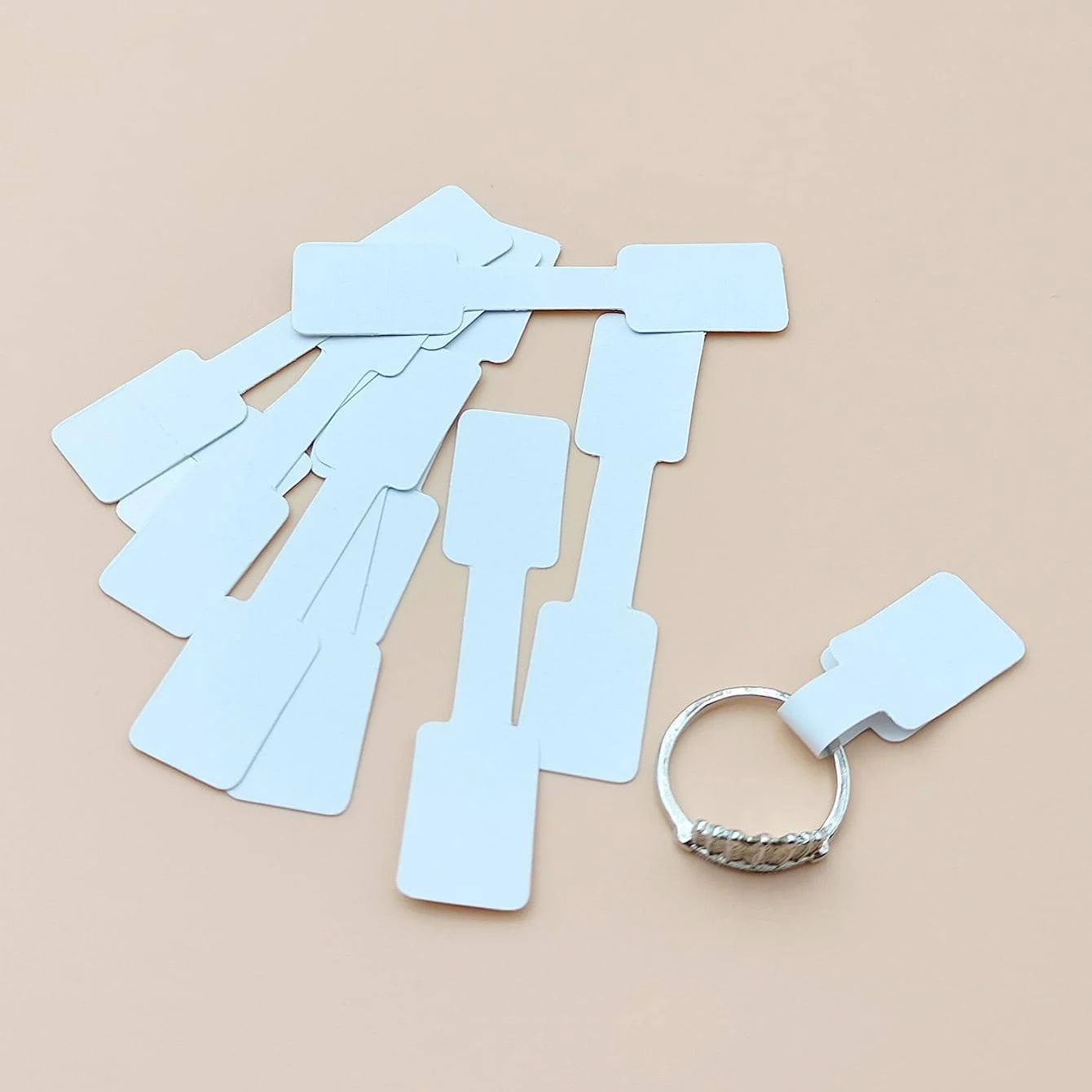 100PCS White Round Paper Cards Necklace Ring Labels Price Tags Stickers Paper Jewelry Display Card Hangtag Retail Exhibitor