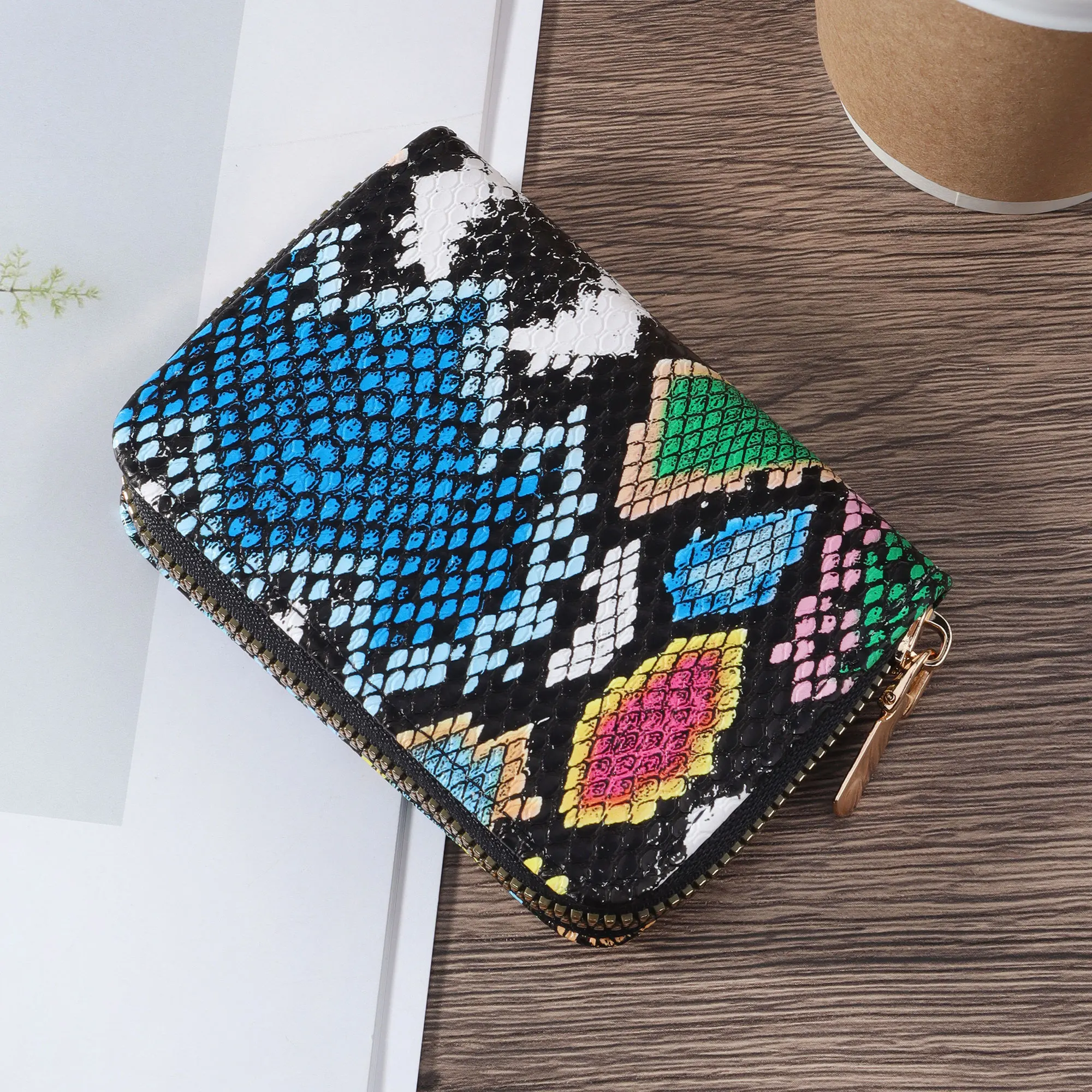 패셔너블하고 고품질의 신용카드 보관 가방, 여러 카드 슬롯이 있는 심플하고 캐주얼한 디자인, 동전 주변에 패셔너블한 지퍼