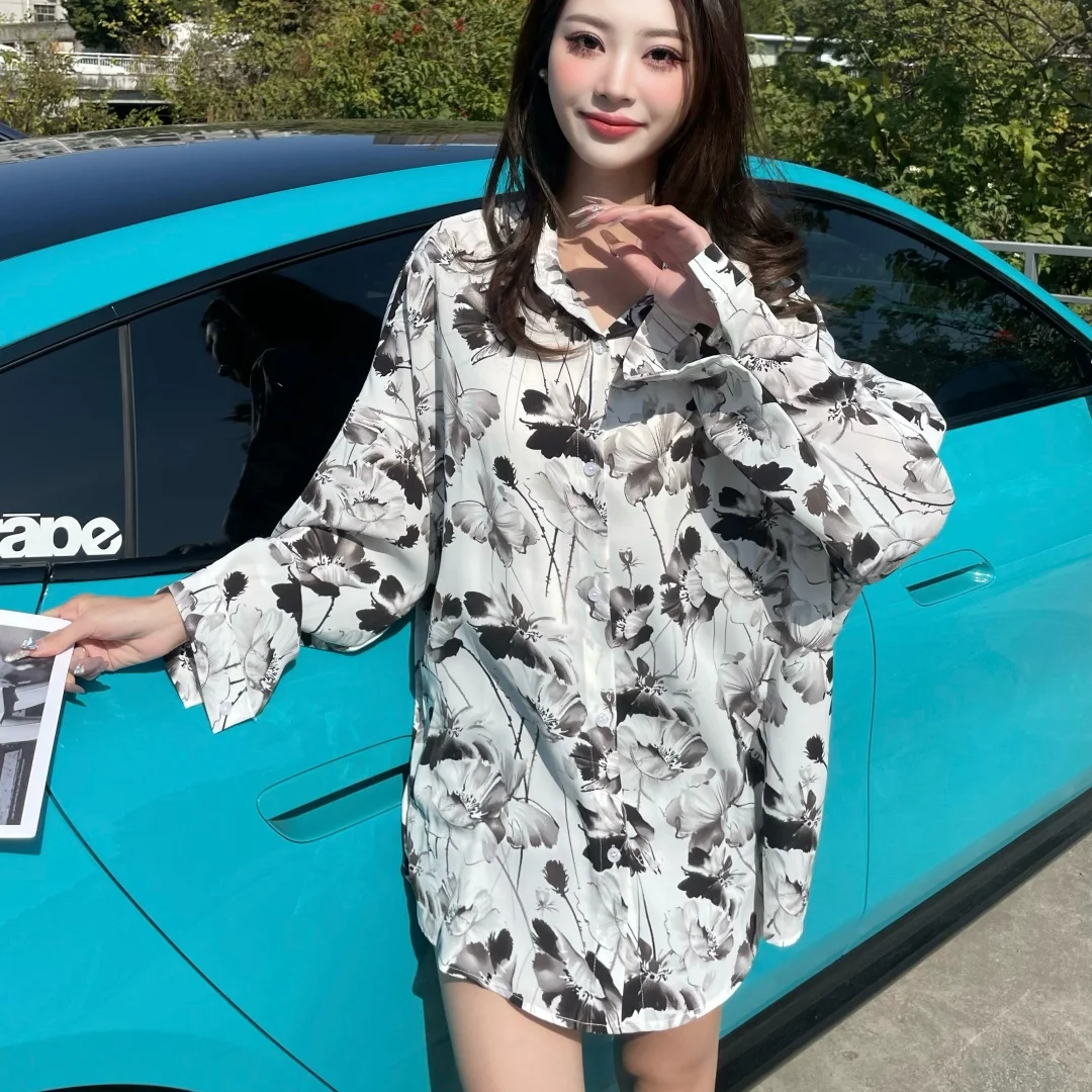 SuperAen Long-sleeved American Retro Oversize Loose Black White Printed Shirt Casual Elegant 2025 Summer New Women Design Shirts