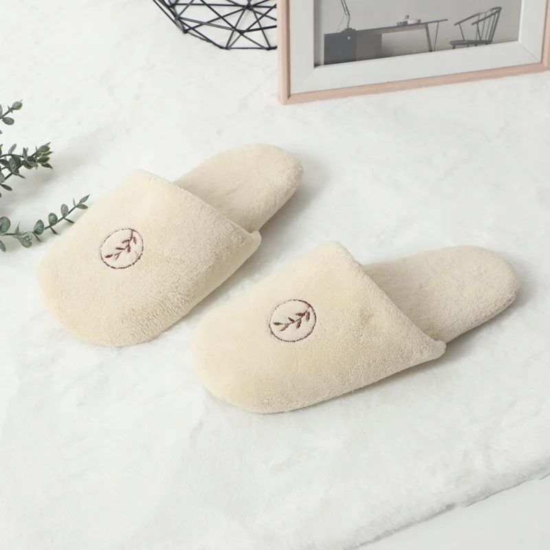 

Custom High-End Hotel Coral Fleece Bread Slippers Club SPA Thickened High Foam Felt Sole Home Guest Slippers
