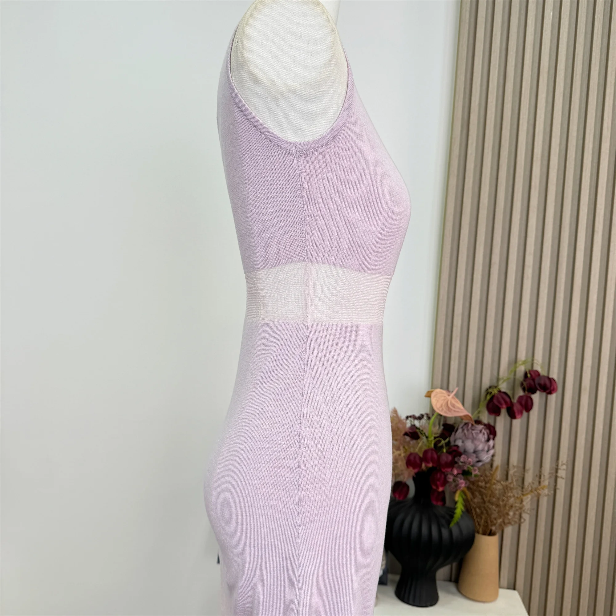 ผู้หญิงถักชุด 2025 ฤดูร้อน Hollow Out Slim Fit สีม่วง Sheath มุมมองตาข่ายยาว Vestidos N835