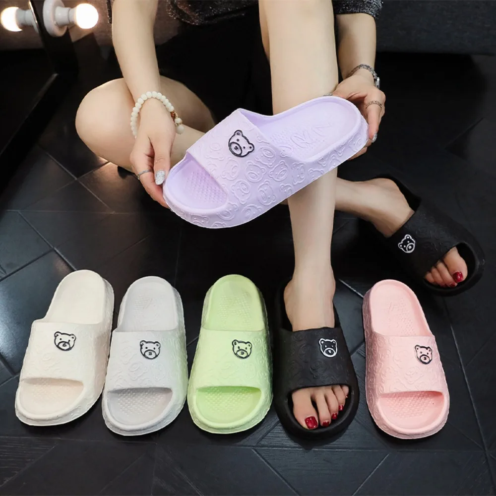 Fashion EVA Women's Slippers Cute Bear Decoration Non-slip Flat Slippers Soft Lithe Thin Bathroom Slippers Home Use