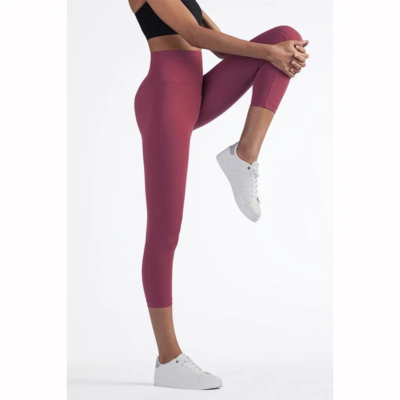 2023 Hot Sale New Arrival Skin-Friendly Female Yoga Leggings Solid Color High Waist Outside Running Pants Calf-Length