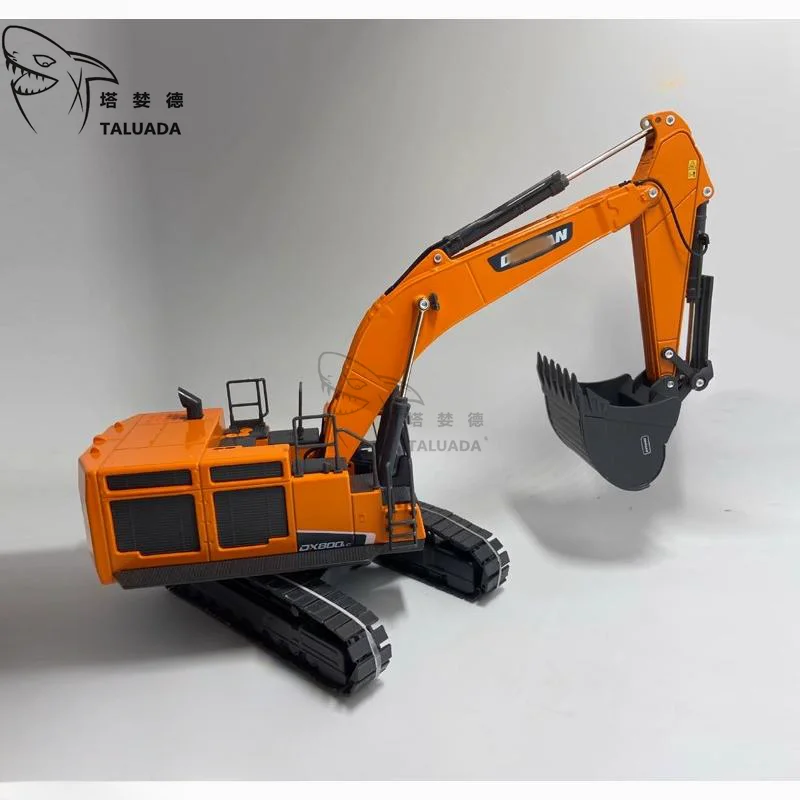 For Doosan DX800LC-9 Excavator Model Widened Thickened Crawler Alloy 1:50 Scale Toy