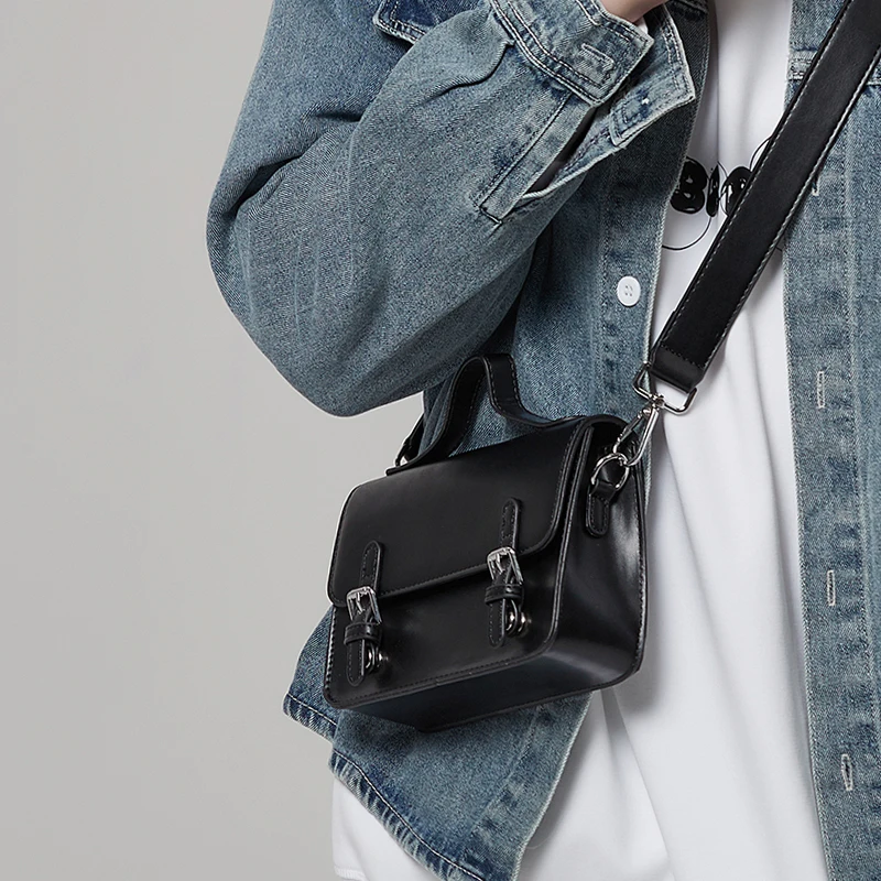 Retro Men's Messenger Bag Simple Small Squre Phone Purse Wide Shoulder Strap Crossbody Bag Mini Full Flap Pu Leather Satchel Bag