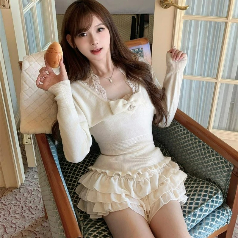 

2026 Autumn/Winter New Fashion Collection Waist Pink Knitted Sweater Top Korean Sweet Style Lace Hanging Neck Bow Sweater Women