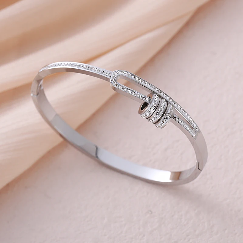 Fashionable Stainless Steel Bracelet with Rhinestones, Movable Circle, Decompression Opening, Women's Bracelet