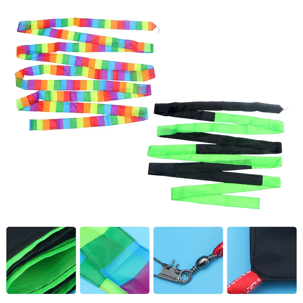 2 個のレインボーテールカイト装飾、フライングテール用、黒いリボンを回すと色が変わる、化学繊維布のカラフルなストリーマー