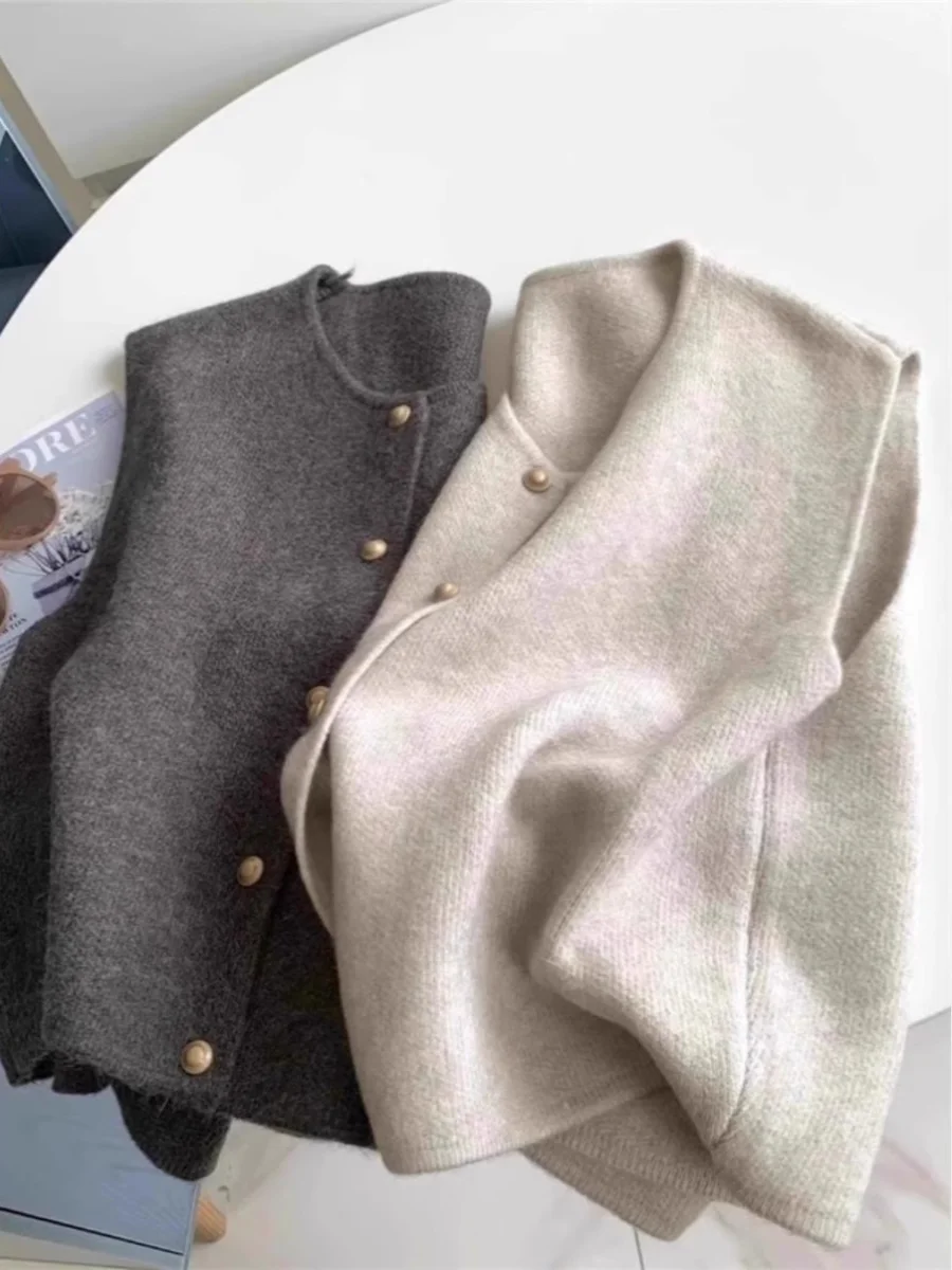 

Spring 2026 Dync Versatile Camere Knitted Vest Women's Small Fraance Sle Layered Outerwear Sweater Vest round Ne