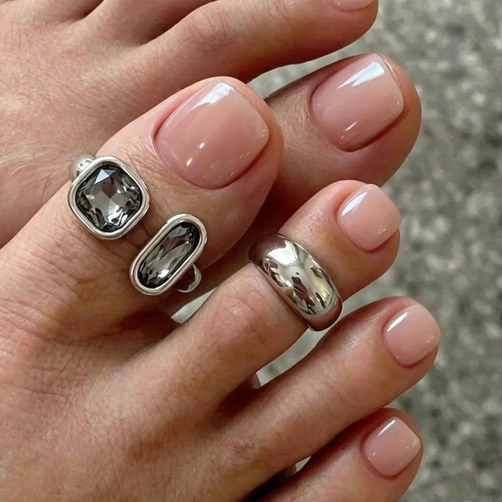 2Pcs/set Light Lux Toe Ring Set Plain Metal Acrylic Stone Metal Toe Band Open Adjust Multi Pack Foot Jewelry Pack Holiday Match