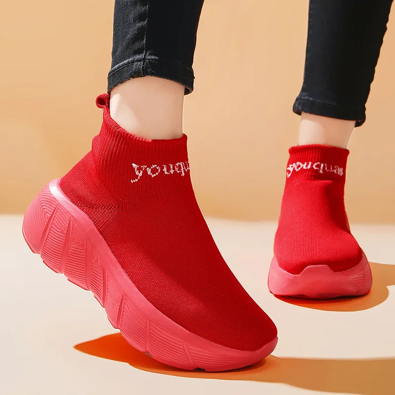 Autumn New Fashion Red Letter Printed Running Shoes for Men Women Comfort Socks Platform Sneakers Men Non-slip Sports Shoes Men