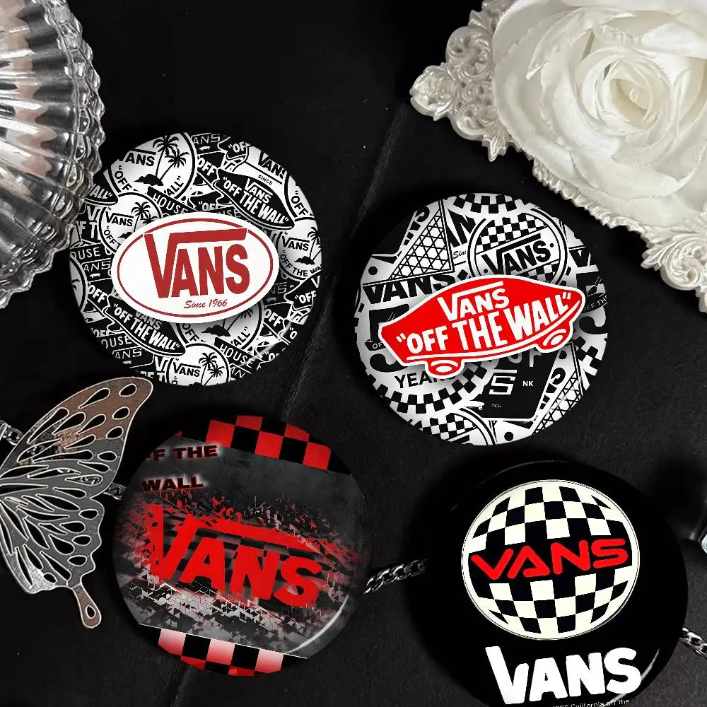 Broches créatives V-VanS avec logo classique, badges ronds amusants à clipser, accessoires pour sacs à dos et chapeaux, bijoux, cadeaux pour amis