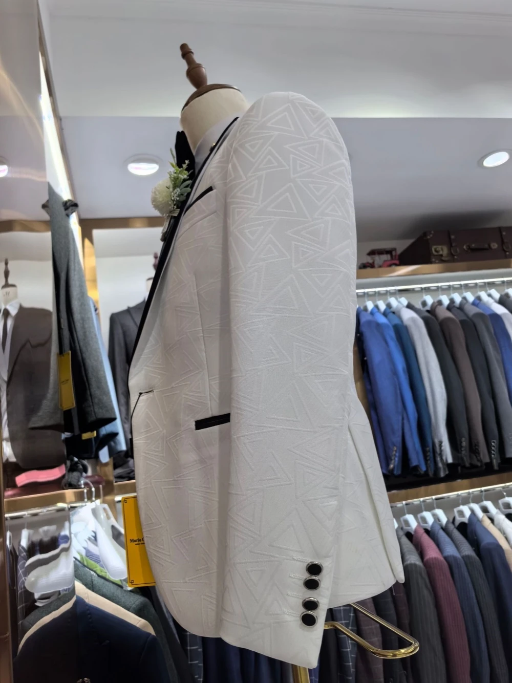 Traje de hombre blanco, chaqueta de 3 piezas, chaleco, pantalones, moda, hebilla de un solo pecho, ropa de novio, gran oferta, conjunto atractivo informal personalizado