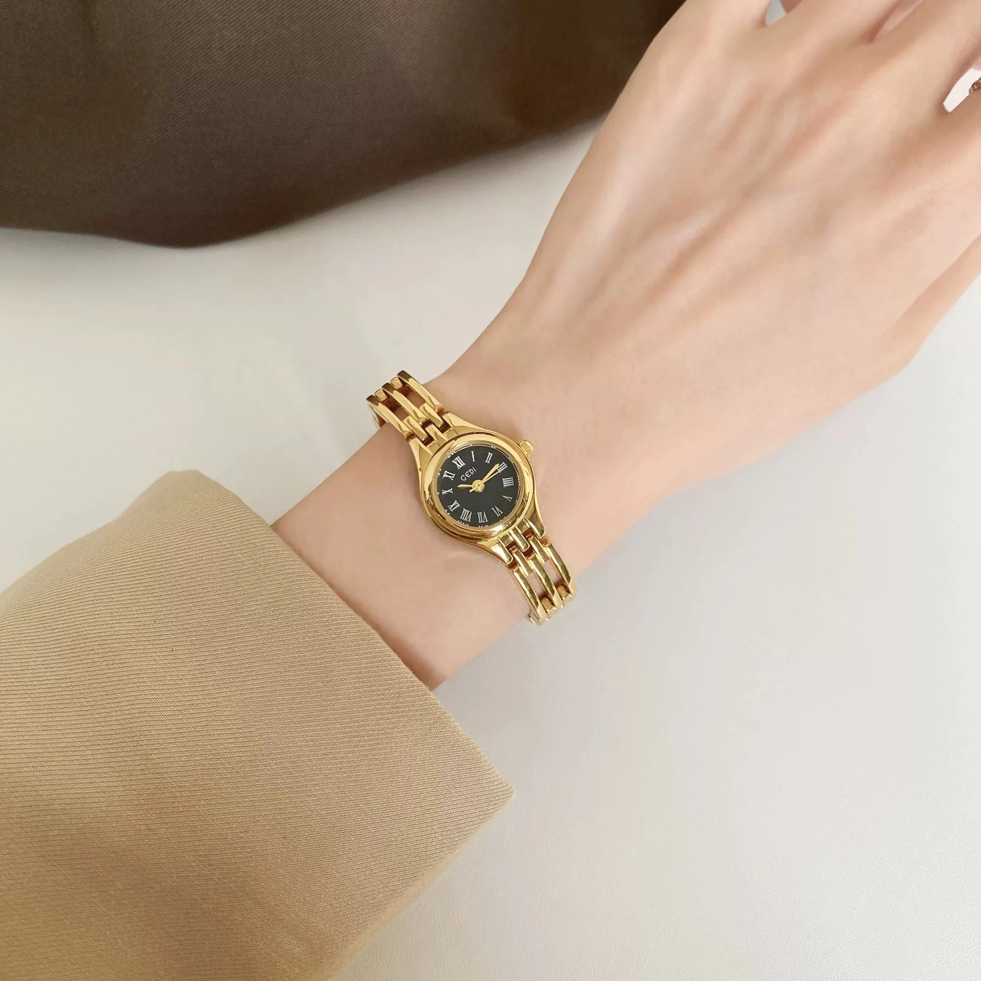 Women Quartz Watch Luxury Gold Sliver Case Blue White Dial Reloj Bangle Bracelet Orologio New Watches Ladies Clock Wristwatch