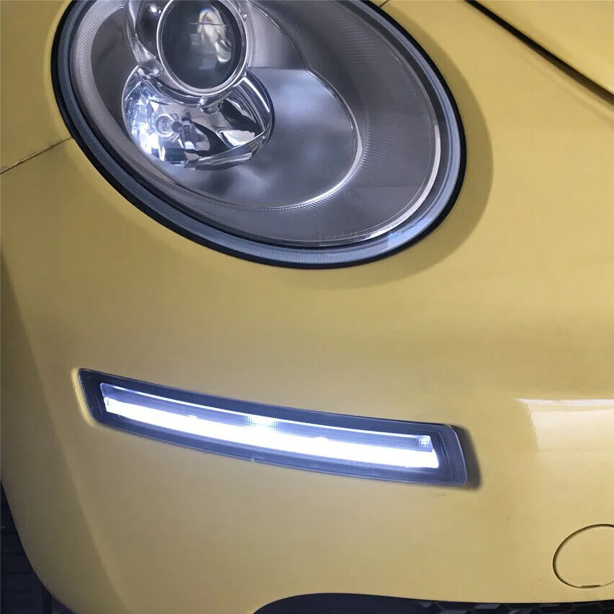 

Clear LED Turn Signal DRL Daytime Running Light with Amber Turn Signal Lights for VW Beetle 2006-2010
