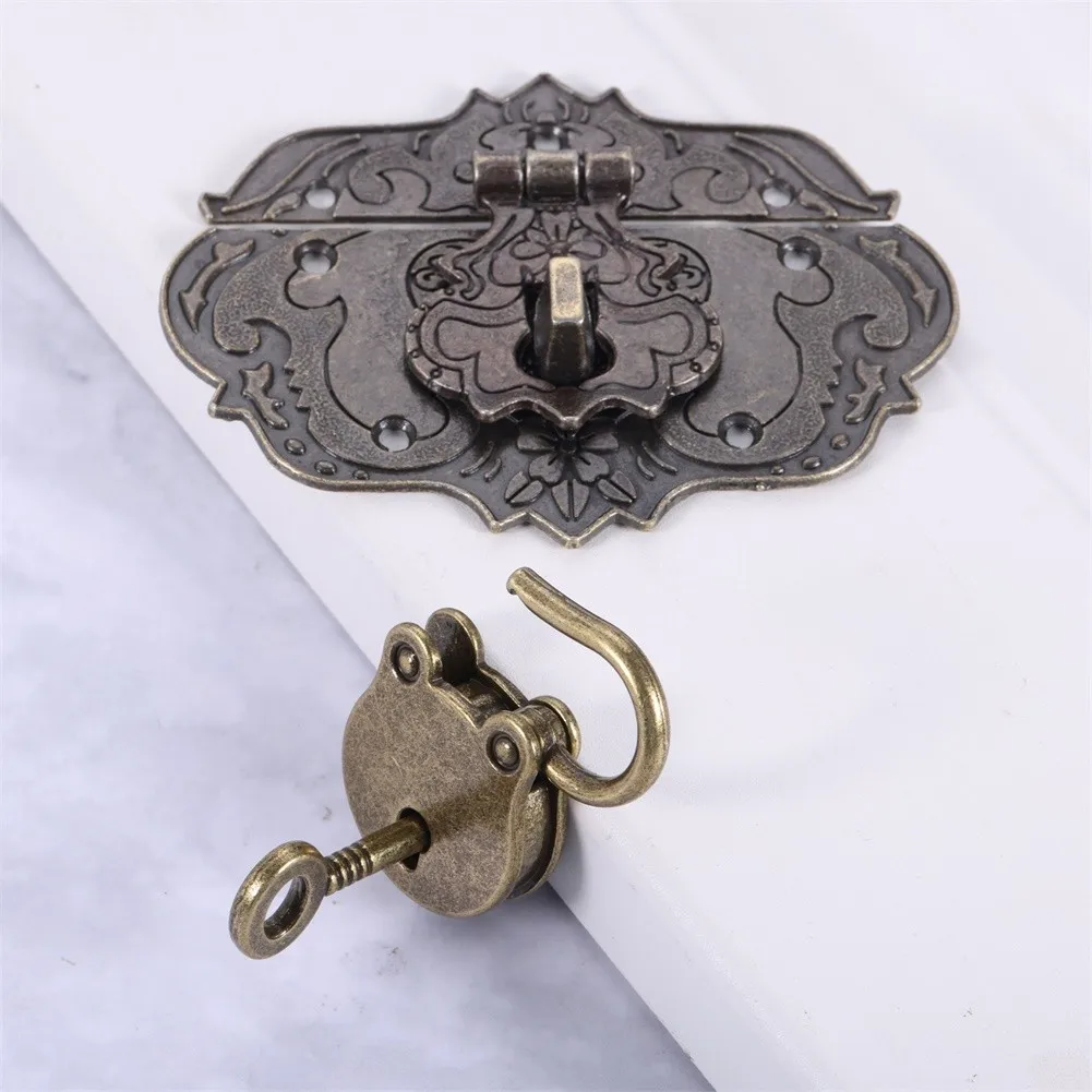 Antique Padlock for Furniture and Jewellery Boxes with Zinc Alloy Hasp Suitable for Wooden Chests and Secure Storage Solutions