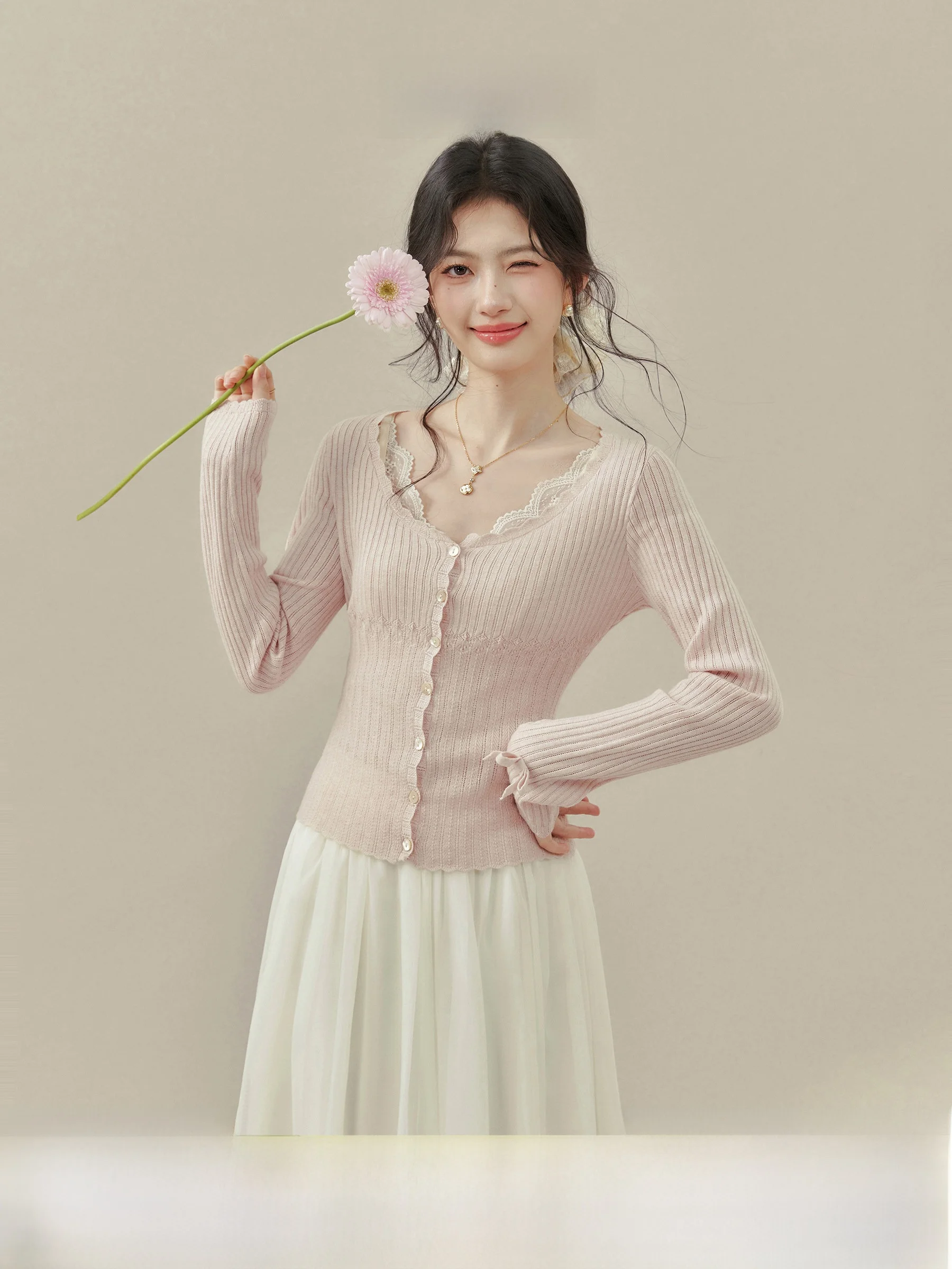 

Charming Magnetic Field Pink Knitted Sweater Women's Long Sve V-Ne Vest Spring Casual Sle Slimming Inner Wear Top