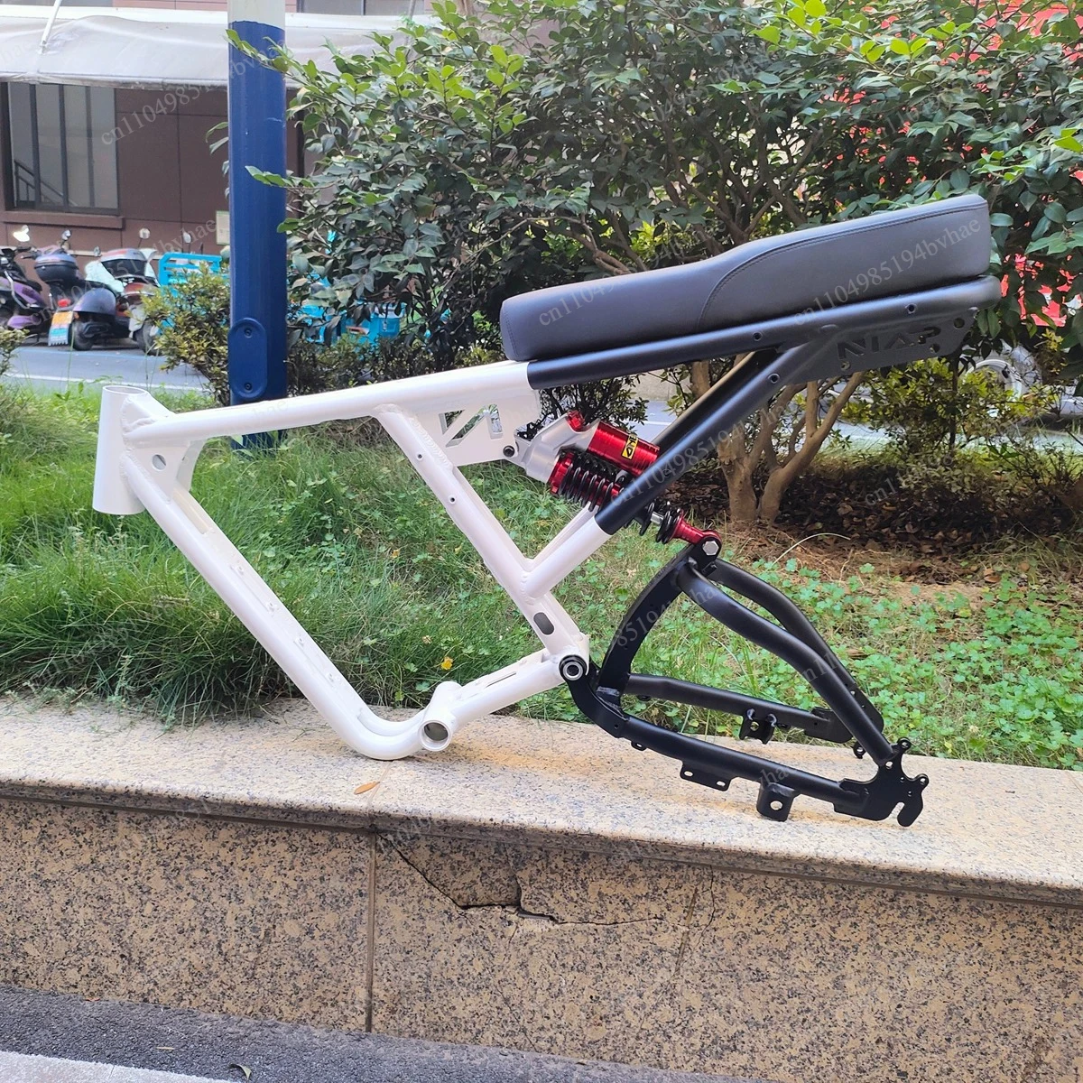 Double-color aluminum alloy 20X4.0 electric snow frame 20-inch full shock absorption, electric beach car frame