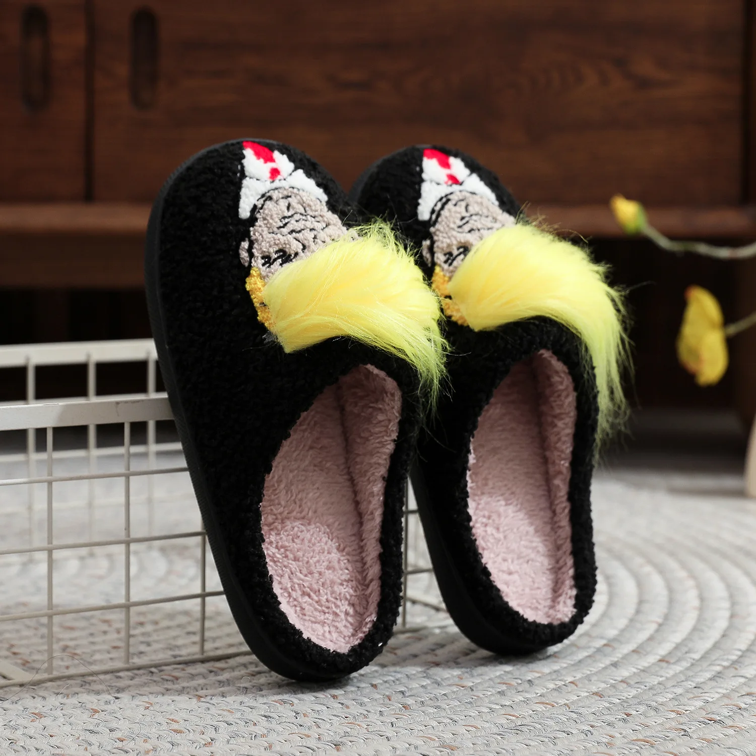 Pantofole per parrucca Trump in peluche pantofole a punta chiusa comode scarpe da casa Slip-on calde pantofole termiche divertenti antiscivolo per