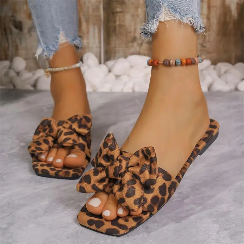 

Leopard Flat Summer Slippers Women Outdoor Casual Beach Sandals for Women Flip Flops Comfort Sexy Shoes Woman 2025 New Design