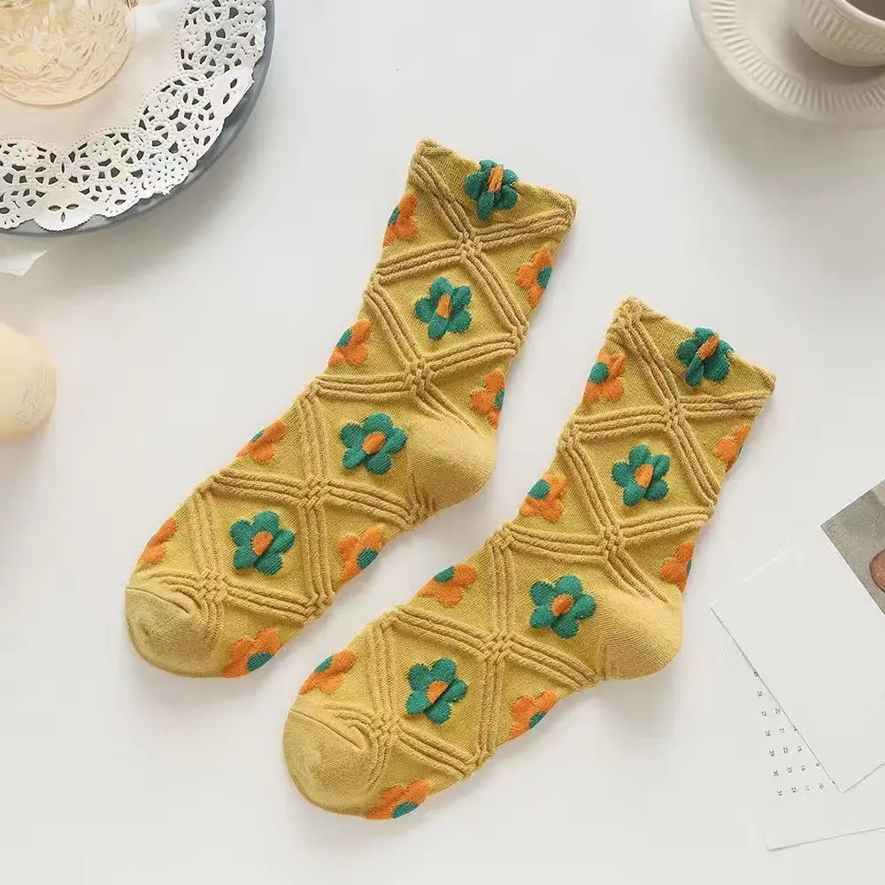 5Pairs Trendy Sweet Women Cotton Socks Embroidery Breathable Mid Tube Socks Girls Hosiery Floral Autumn Flower Socks for Girls