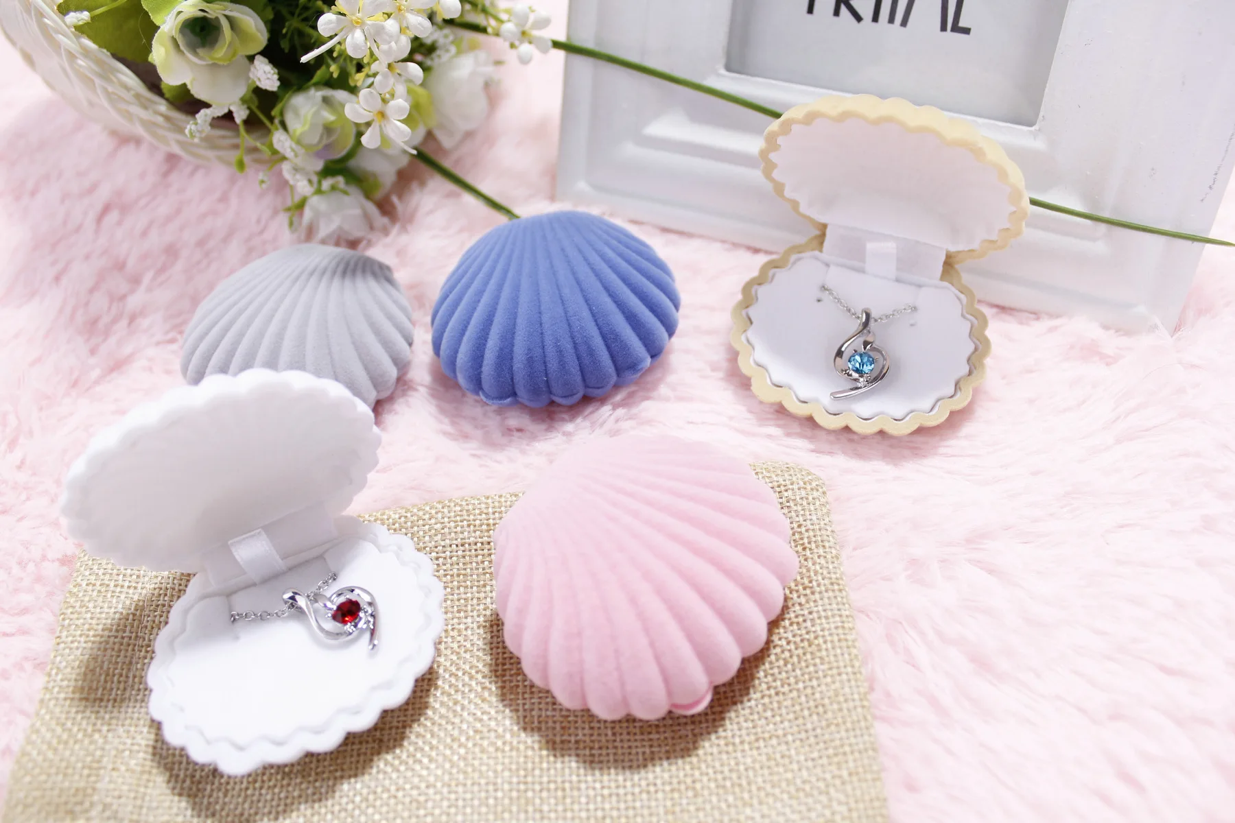 Ocean Style Shell-shaped Jewelry Box for Rings Earrings 4 Colors Options Made of High Level Flannel